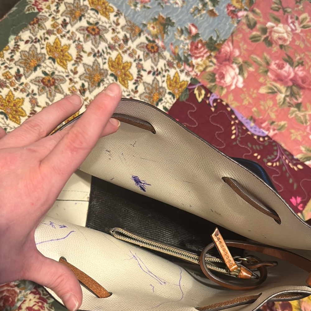 Dooney & Bourke Black and Tan Leather Shoulder Bag - Picture 2 of 4